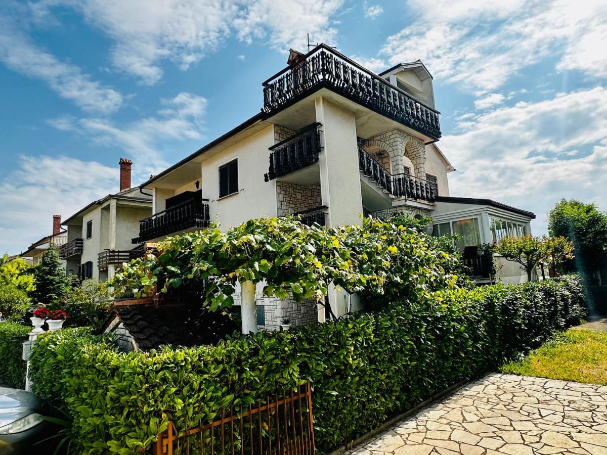 Appartamento Casa Blanca Umago Esterno foto